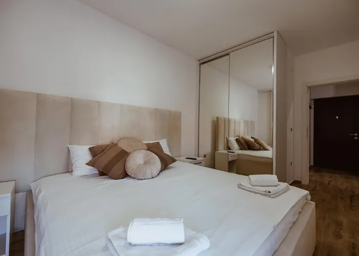 Apartment Duga Park Lux *